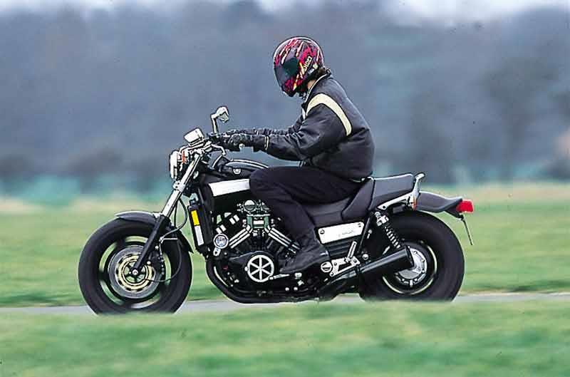 Yamaha v Max 1200 Custom