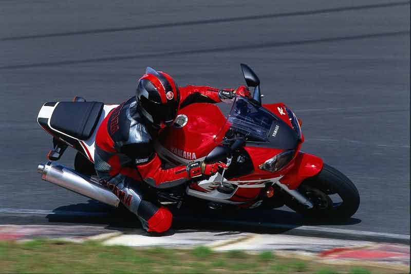 YAMAHA R6 (19982003) Review Speed, Specs & Prices MCN