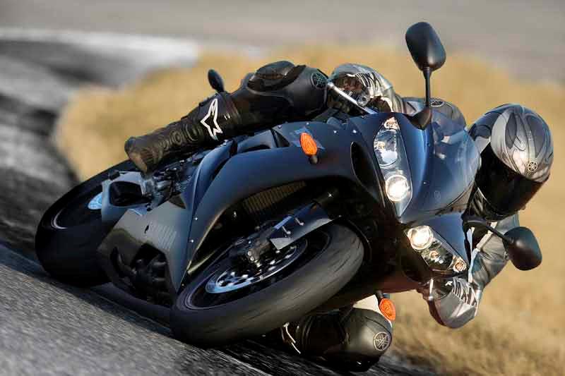 YAMAHA R1 (20042006) Review Speed, Specs & Prices MCN