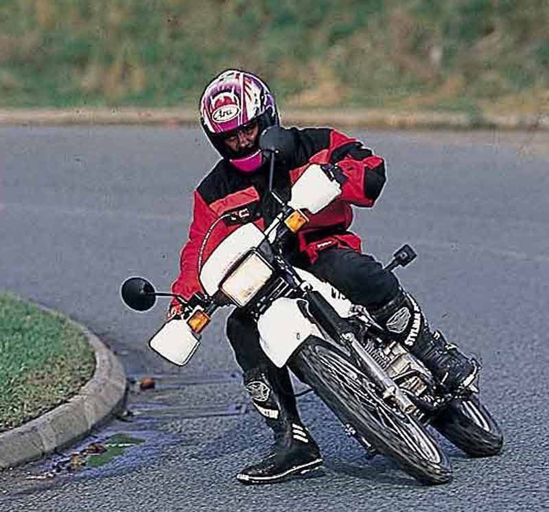 Honda Xlr125 1997 02 Review Speed Specs Prices Mcn