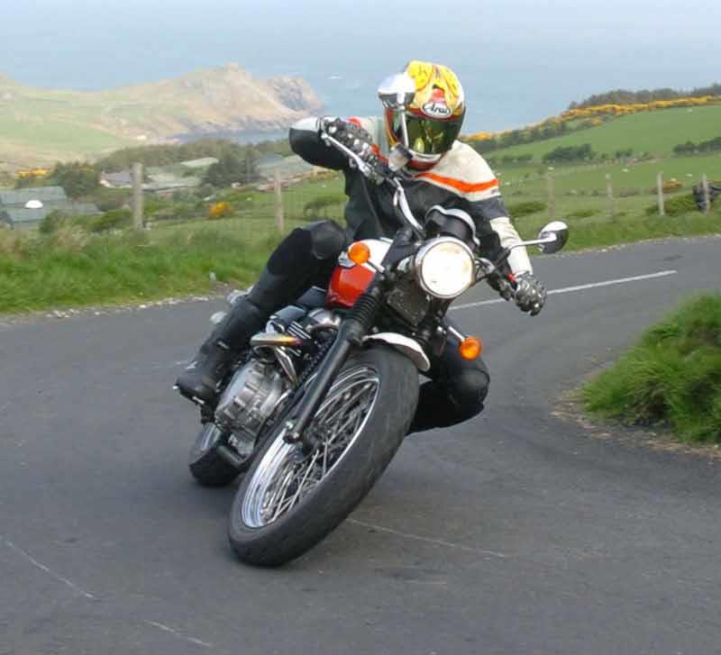 triumph scrambler 900 2006