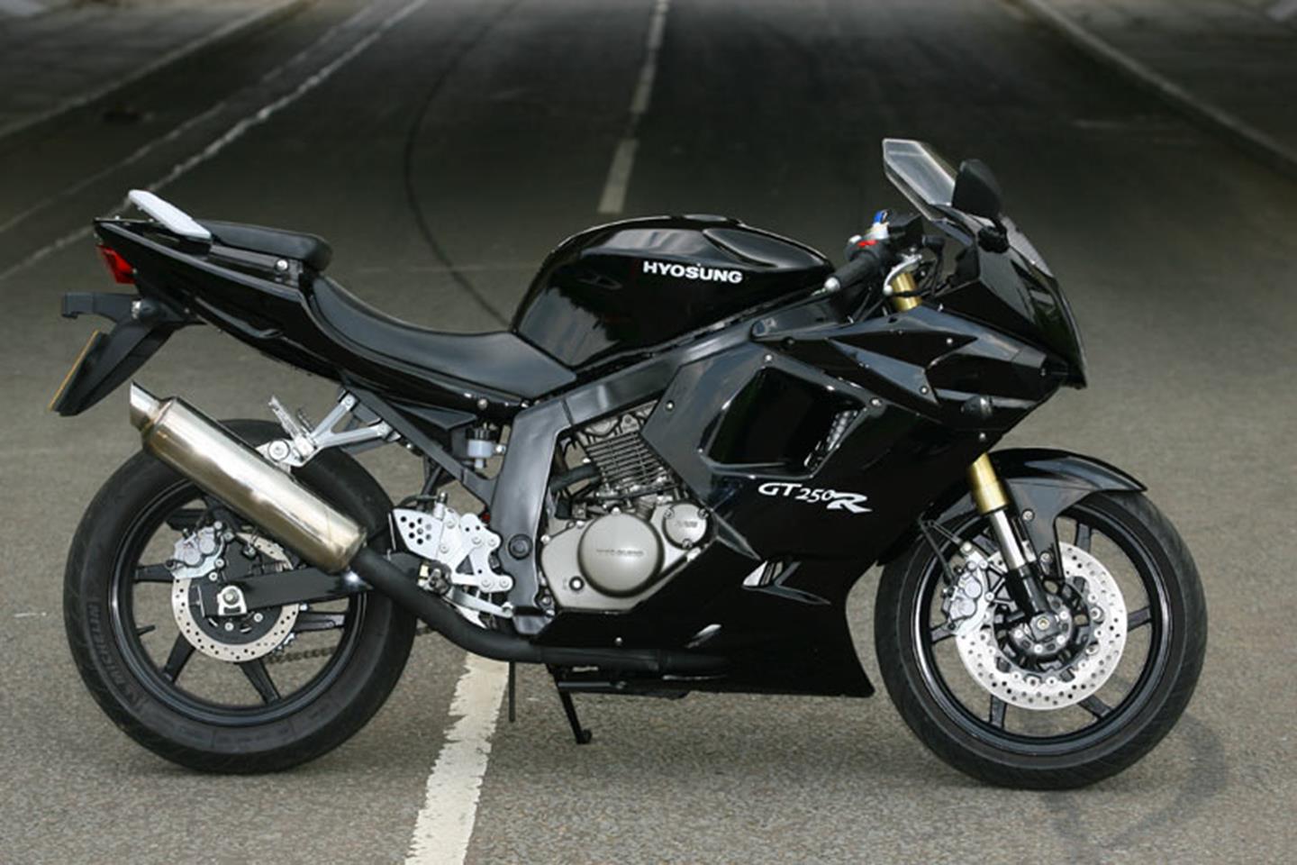 HYOSUNG GT250 COMET (2004-on) Review. hyosung gtr 125 for sale. 