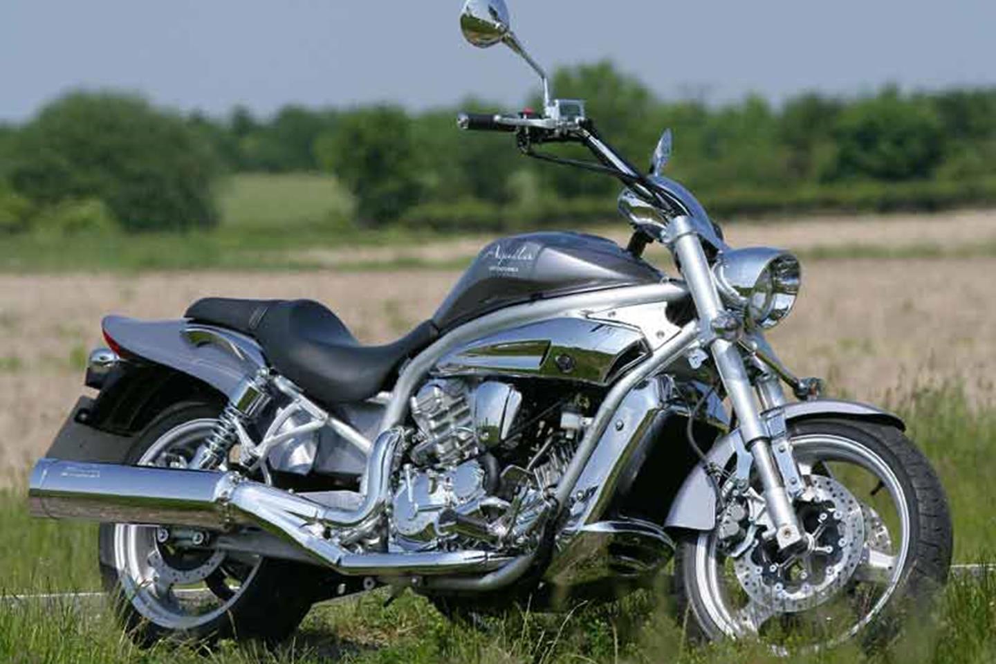 hyosung aquila 650 bobber