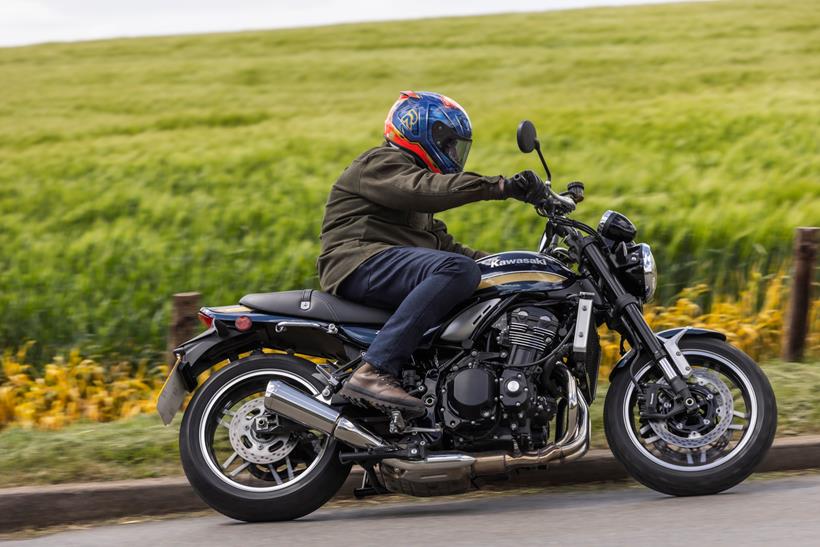 Kawasaki Z900RS right side on the road