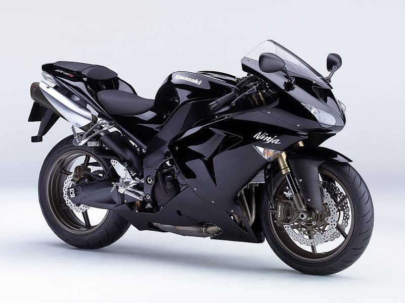 New pics: ZX-10R & ER-6