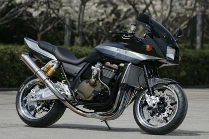 A ZRX1200R inspired by the GPZ