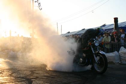 The World record Burnout attempt at Bushys on the Isle of Man falls short