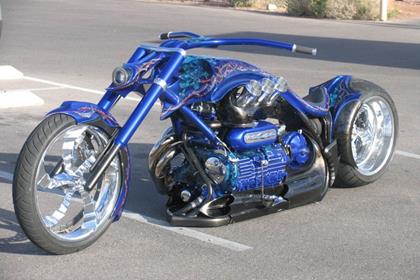 Triumph Rocket III in a coat of blue and turquoise paint