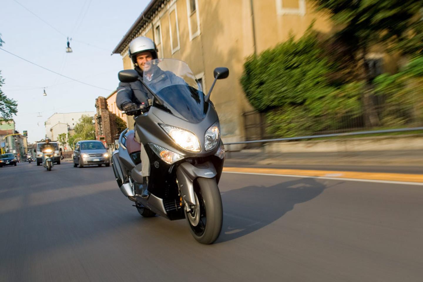 2008 Yamaha T-Max XP500 scooter revealed