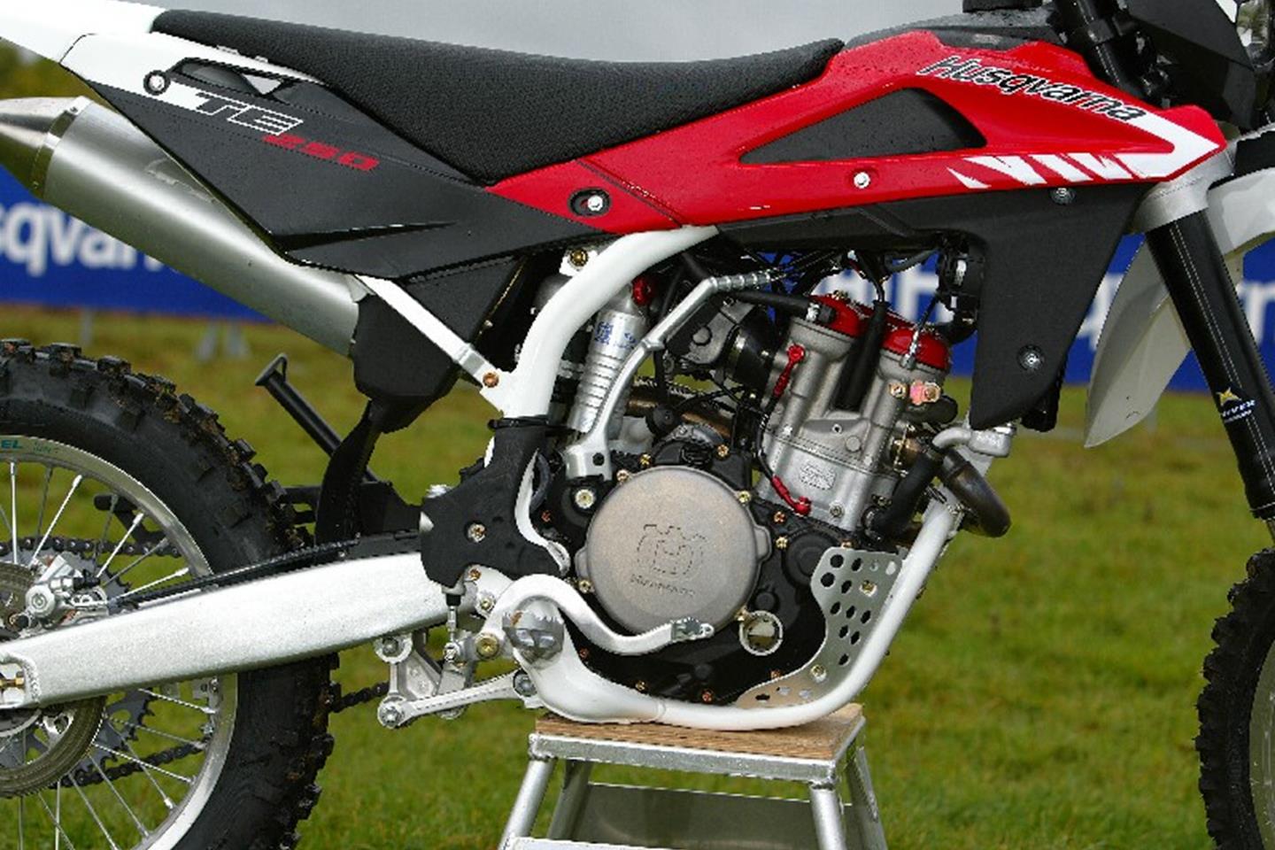 2008 Husqvarna bikes in action | MCN