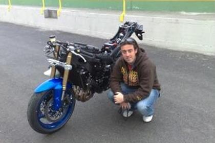 MCN's Adam Child with the 2008 Suzuki GSX-R600