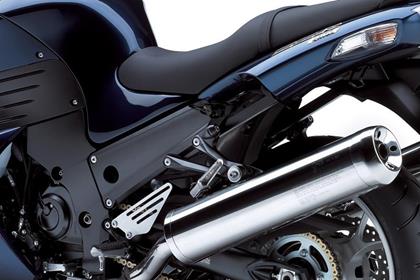 Kawasaki are to recall 2006 and 2007 ZZR-1400's due to frame problems