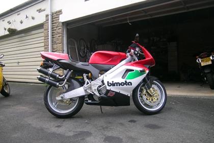 The Bimota Vdue - a super rare 500cc 2-stroke that weighs as little as an Aprilia RS250