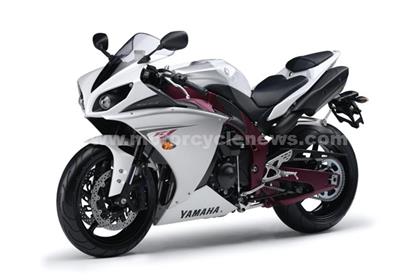 The 2009 Yamaha R1 features 'eye lids'