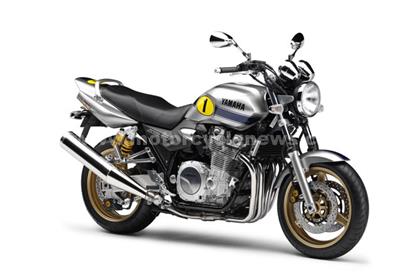 The Yamaha XJR1200 in Silver Tech 