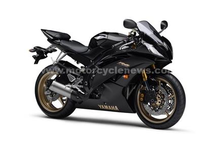 The Yamaha R6 in Midnight Black