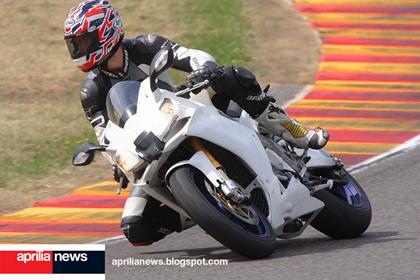 2009 Aprilia RSV4 testing ahead of ti's launch this weekend