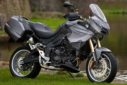 The new Triumph Tiger SE features a two-tone paint scheme