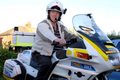 Geoff Smith, 62 films bikers who speed and hands the footage to police