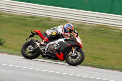 Aprilia RSV4