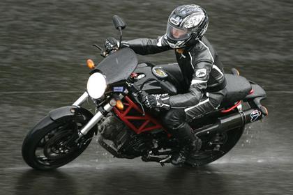 Ducati Monster 695 - stylish, fun, easy... what's not to like?