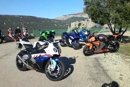 The BMW S1000RR in the South of France with the competition