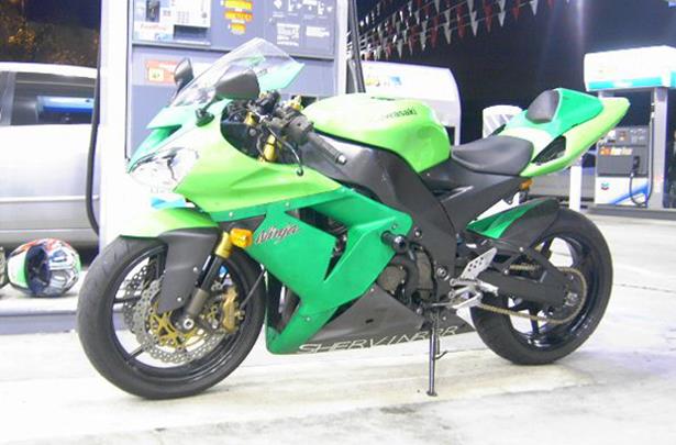 2004 Kawasaki ZX-10R Ninja, Road Test & Review