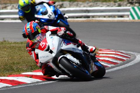 BMW S1000RR - Cadwell MRO Stocksport 1000 preview