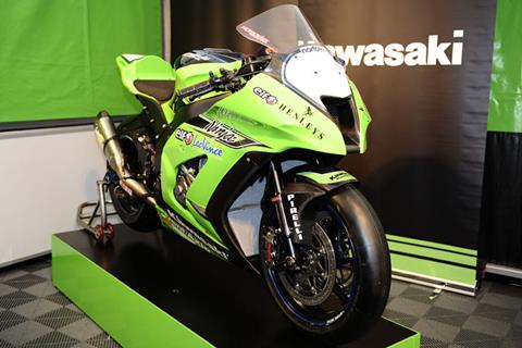 2011 Kawasaki ZX-10R race bike unveiled