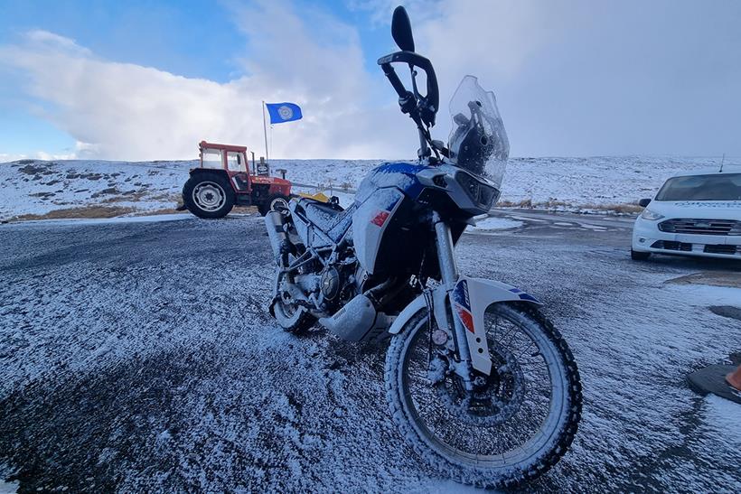 Aprilia Tuareg 660 in the snow