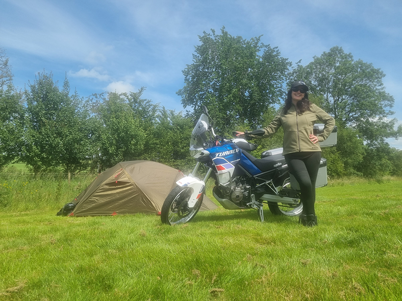 Aprilia Tuareg camping