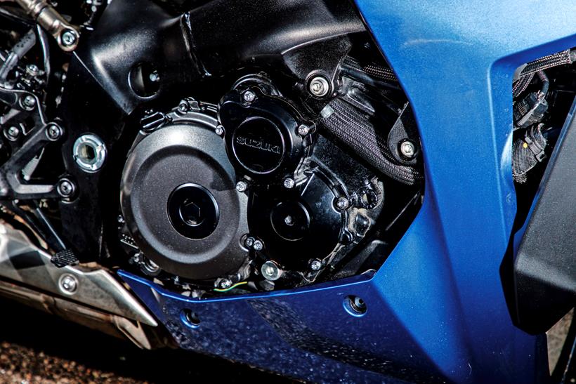 Suzuki GSX-S1000GT engine