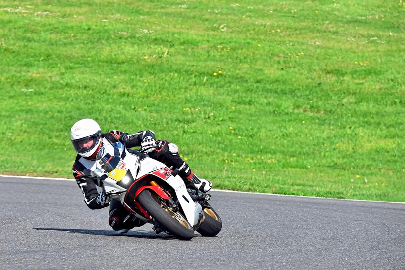 Knee down at Brands Hatch on the Yamaha R7