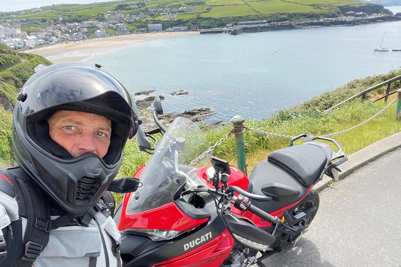 Guido enjoys a quick pitstop on the Ducati Multistrada V2