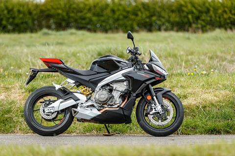 APRILIA TUONO 660 FACTORY (2022 on) Review