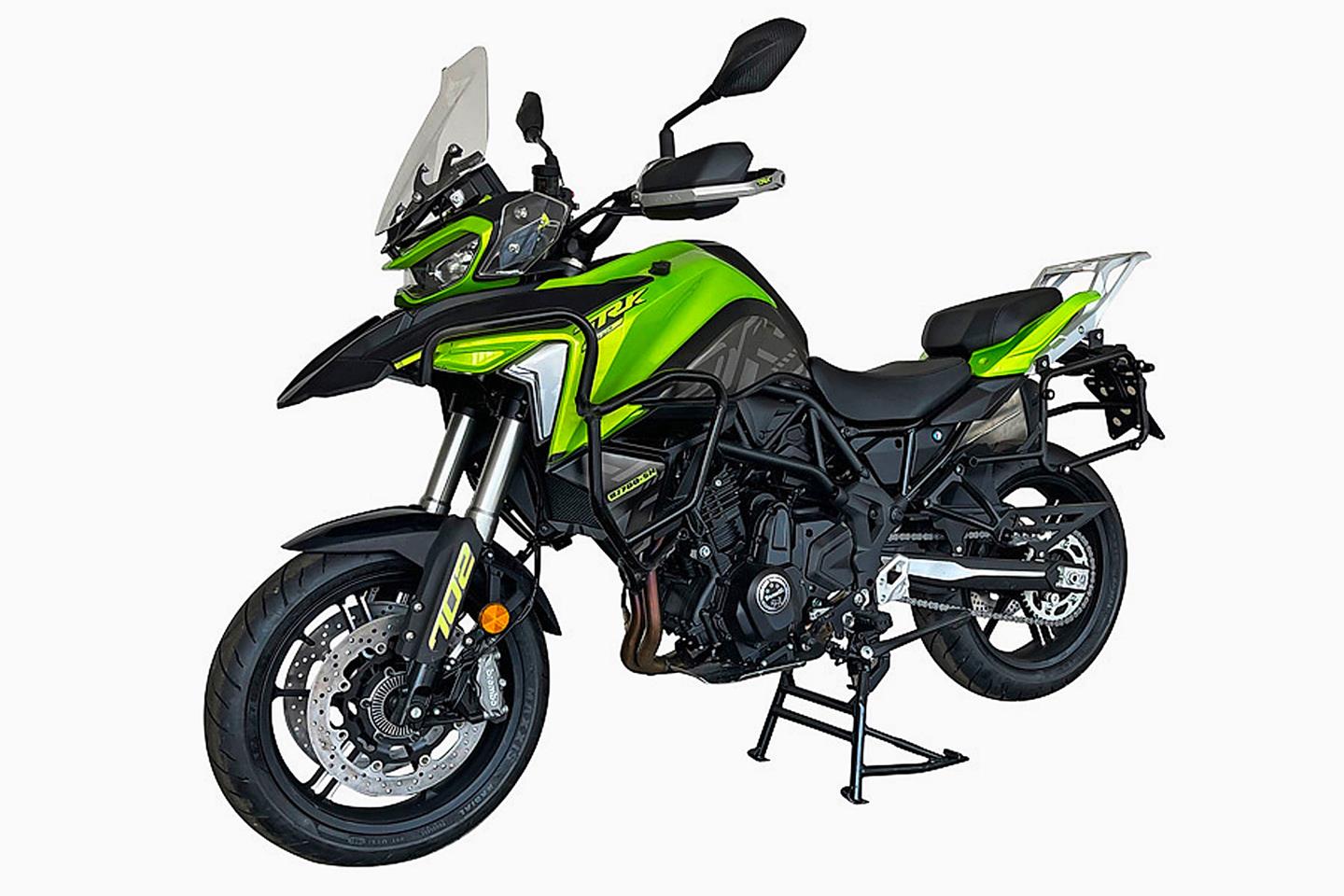 木林ページ② All-new twin set for adventure: Benelli's 693cc twin could prove a
