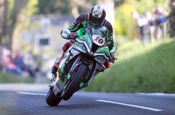 TT Ilha de Man 2022 – Peter Hickman vence primeira corrida Superbike