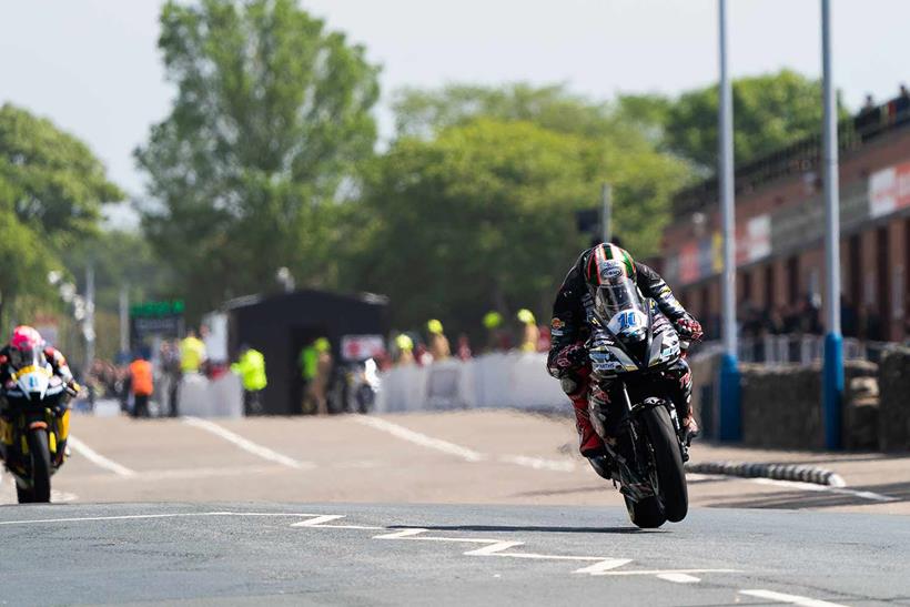 Peter Hickman on Glencrutchery Road during the Supersport TT race 2 at TT2022 - Picture by Tony Goldsmith