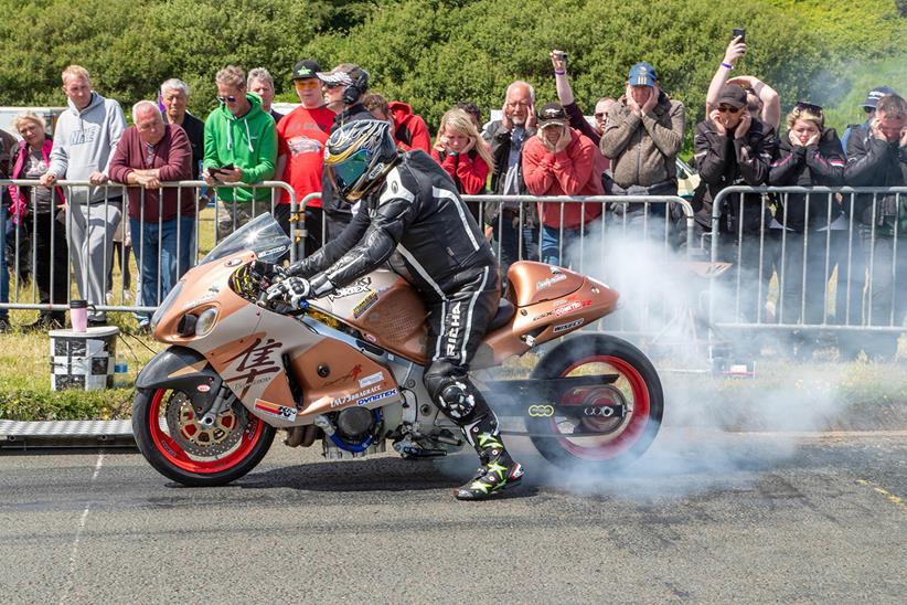 Suzuki Hayabusa at the Ramsey Sprint - Steve McDonald Photography