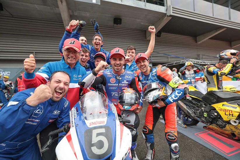 Gino Rea and the F.C.C. TSR Honda France team celebrate third place at Spa (Credit: FIMEWC)