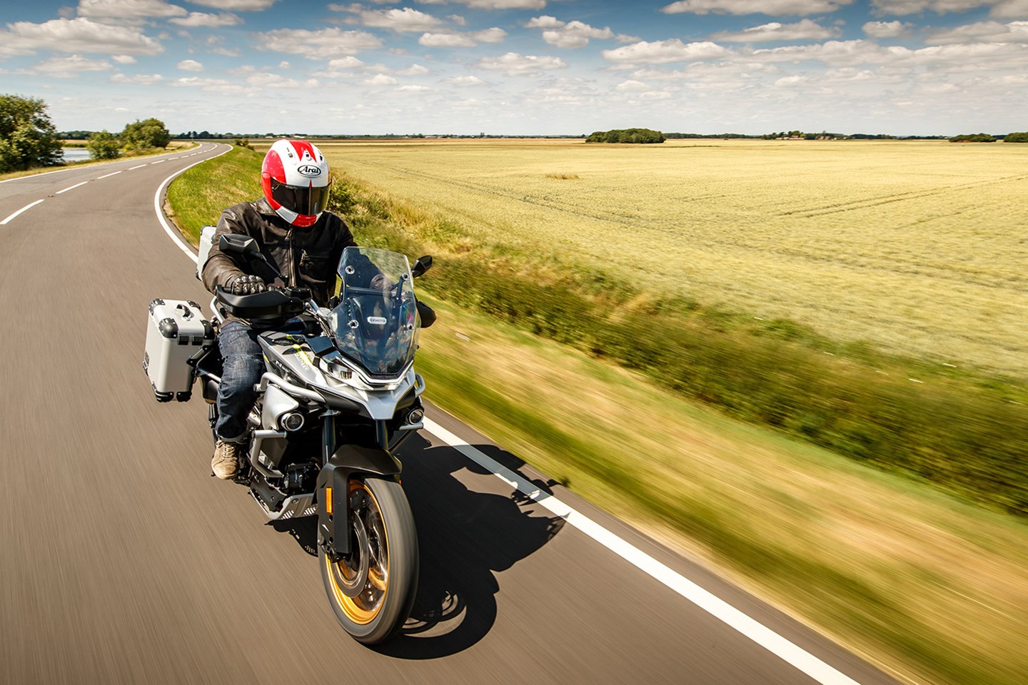 Cf Moto 800mt Touring 22 On Review Mcn Cf Moto 800mt Touring 22 On Review Mcn