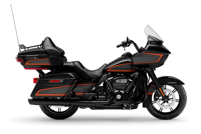 Harley-Davidson Road Glide Limited in Apex paint