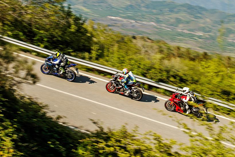 Yamaha R7, Aprilia RS 660 and Honda CBR650R on Sicilian roads