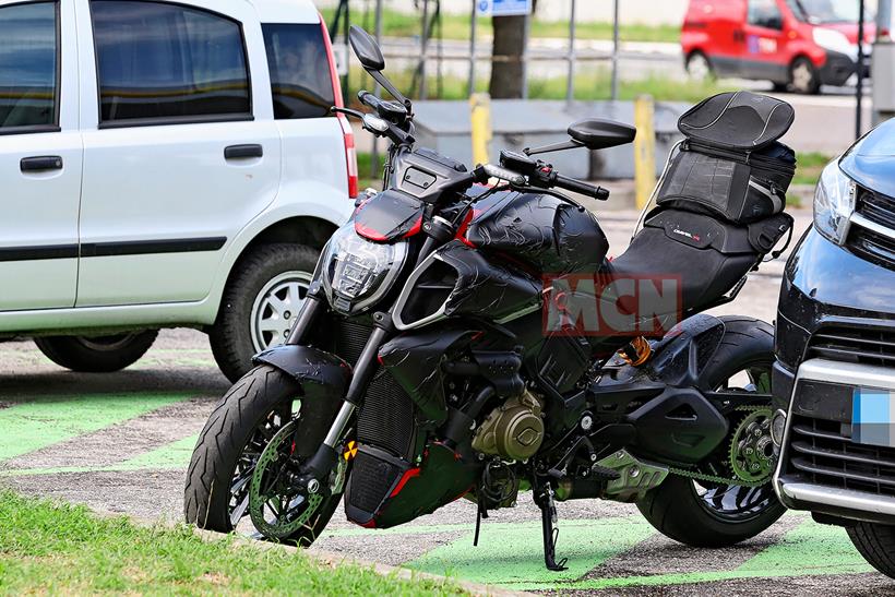 Ducati Diavel V4 parked up