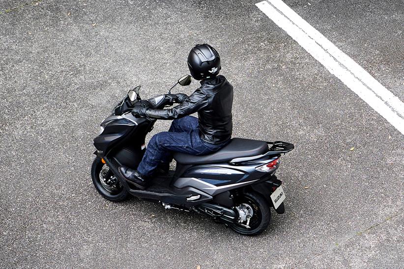 Suzuki Burgman Street 125 EX view from above