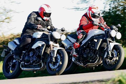 Video: Triumph Speed Triple 1050 - 2011 vs 2010