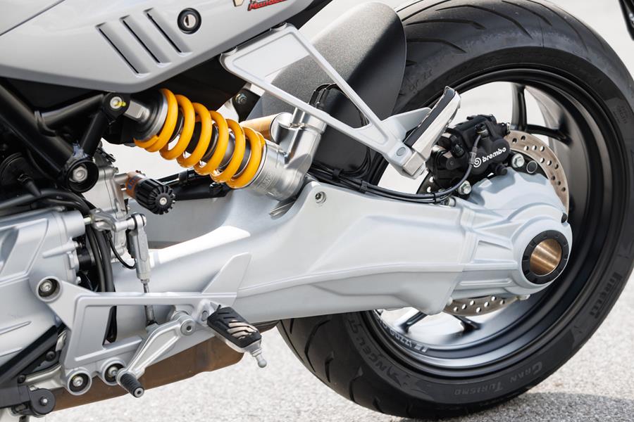 Moto Guzzi V100 Mandello swingarm and suspension