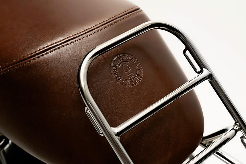 RGNT leather seat