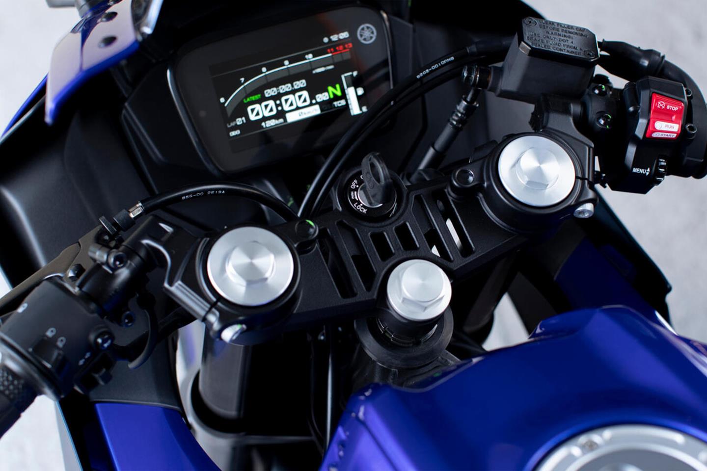 Junior race rep: Revised Yamaha R125 gets new tech, mobile