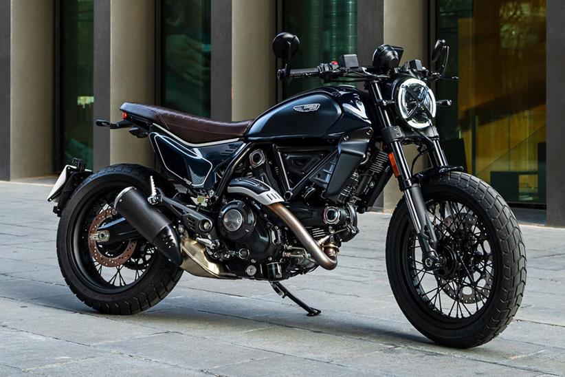 Scramblers reloaded Ducati s air cooled retro 800 range sheds weight and gets tech boost for 2023